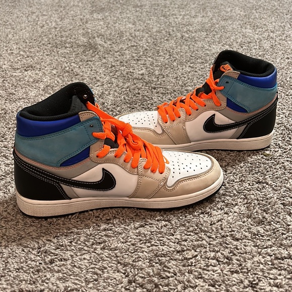 Air Jordan 1 Retro High - Picture 3 of 7